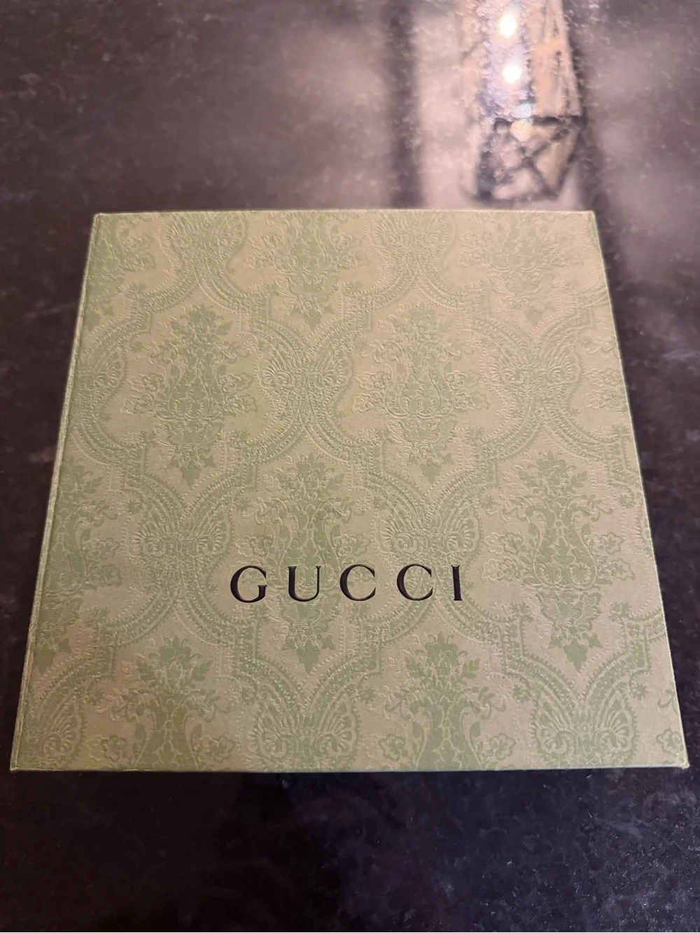 Gucci “Double G” Belt with Gucci Beige Drawstring Dust Bag